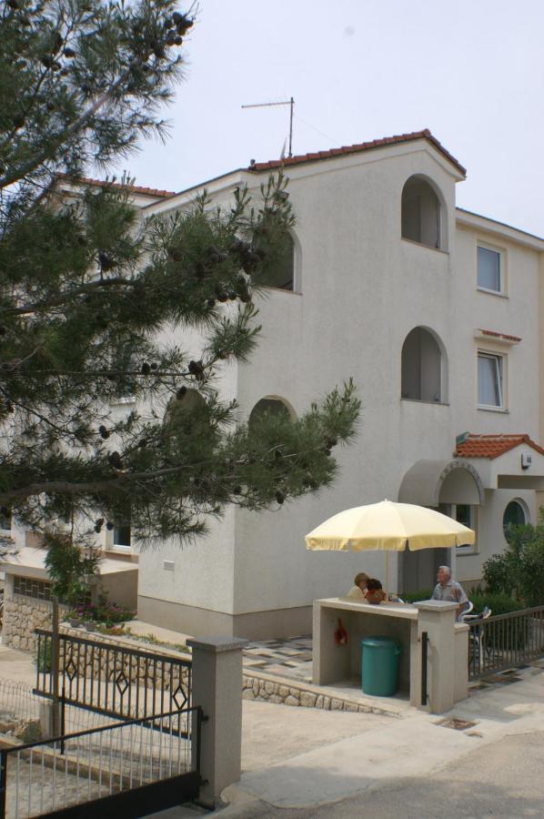 Apartments By The Sea Mandre, Pag - 4098 Exterior photo