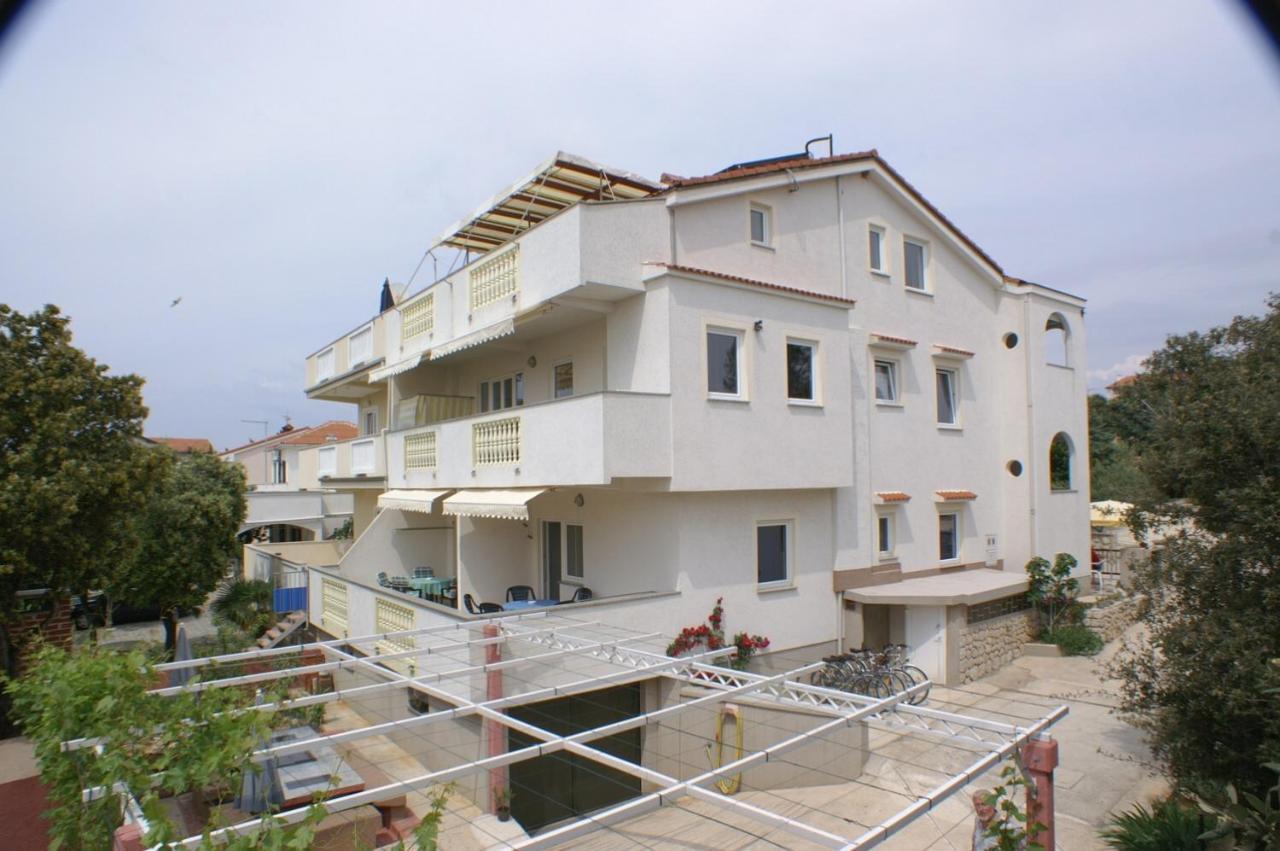 Apartments By The Sea Mandre, Pag - 4098 Exterior photo